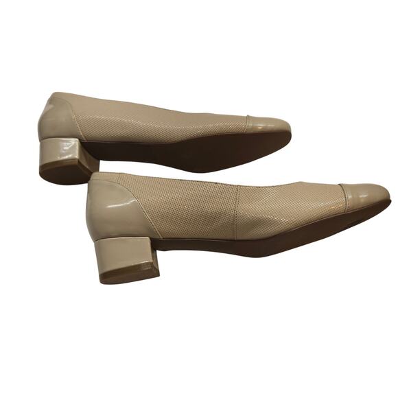 Trotters Shoes 7.5 Cream Closed Toe Low Heel Pump - Picture 2 of 8